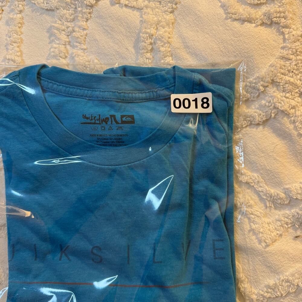 Quiksilver Youth Blue Graphic Tee Shirt Size M – Great Pre-Owned Condition - Picture 7 of 7